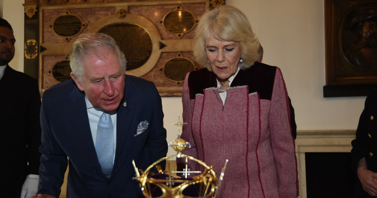 Książę Karol i księżna Camilla oglądają zbiory Tower of London /WPA Pool /Getty Images