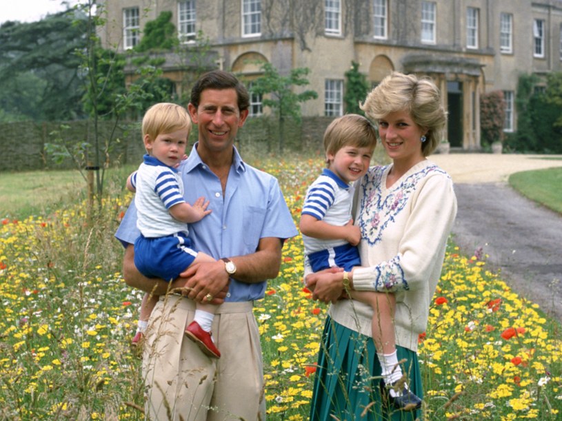 Książę Karol i księżna Diana z dziećmi w rezydencji Highgrove. Nasiona z książęcego ogrodu trafiły do Globalnego Banku Nasion /Tim Graham / Contributor /Getty Images