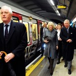 Książę Karol pojechał londyńskim metrem. Po... 27 latach