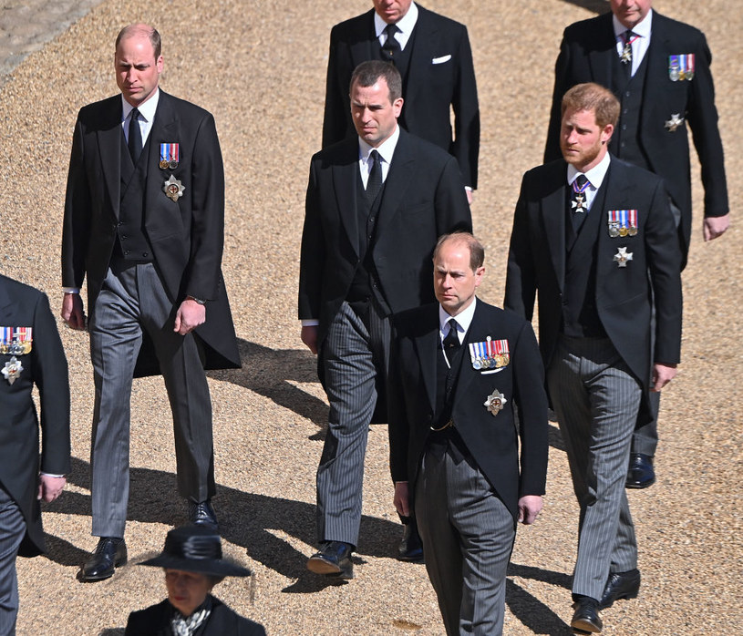 Książę William, Harry i Peter Phillips na pogrzebie księcia Filipa /Getty Images