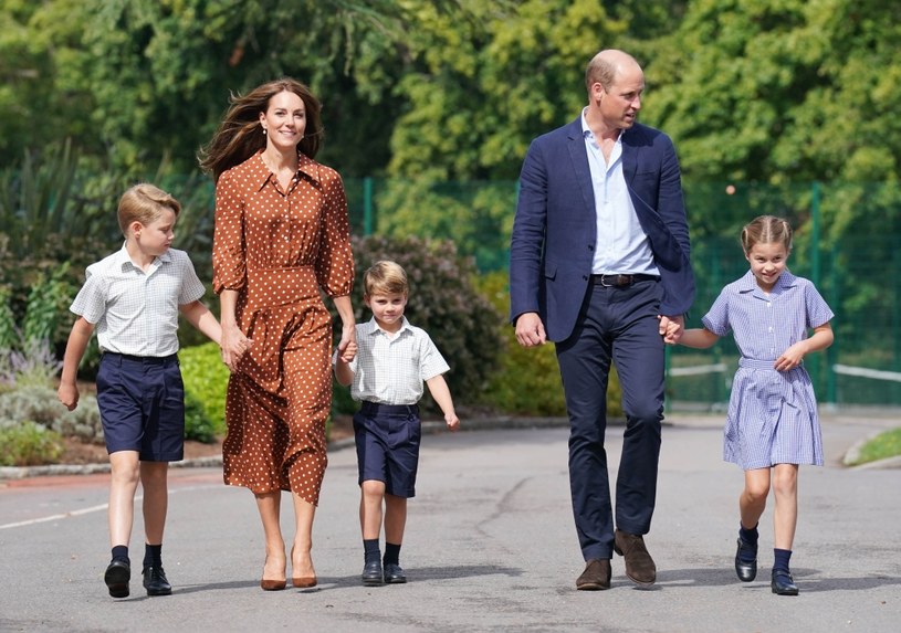 Książę William i księżna Kate z dziećmi /Getty Images