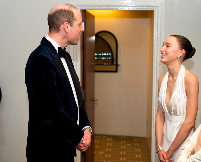 Książę William na spotkaniu z Phoebe Dynevor /Jordan Pettitt - WPA Pool/Getty Images) /Getty Images