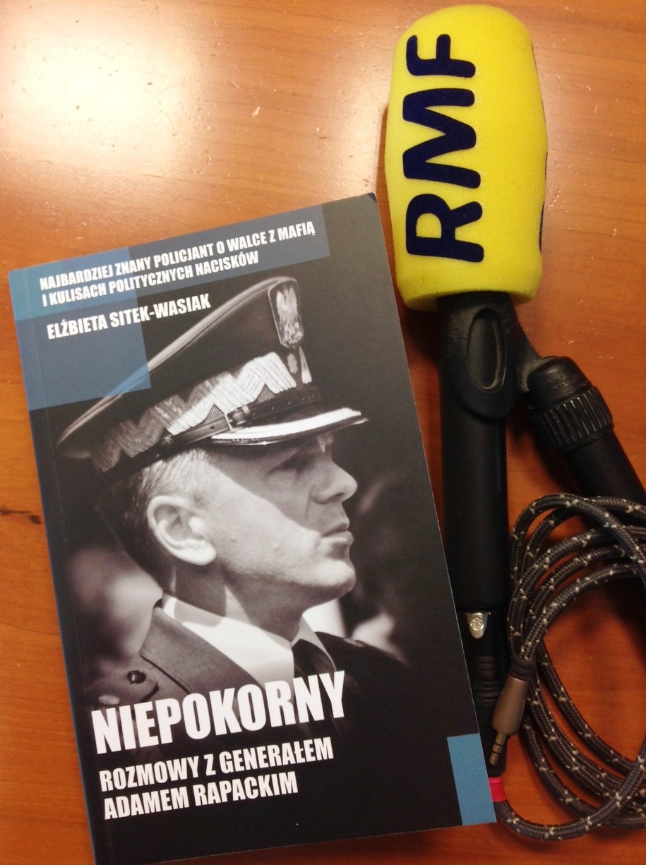 Książka Adama Rapackiego /Tomasz Skory  /RMF FM