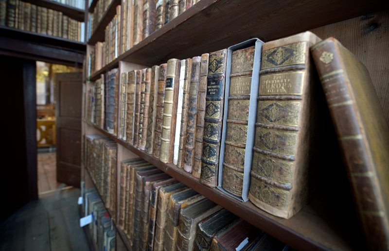 Książka oprawiona w ludzką skórę