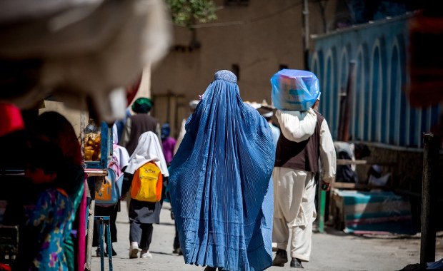 Książki napisane przez kobiety zakazane. "Sprzeczne z szariatem"