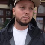 Książulo nigdy nie podaje ręki. Ma ku temu powód