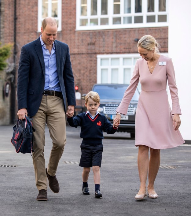 Księcia George'a odprowadził do szkoły jego ojciec, książę William /STR / POOL  /PAP/EPA