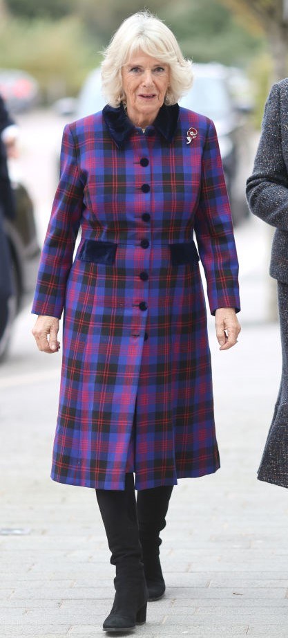 Księżna Camilla wielokrotnie już udowadniała, że do twarzy jest jej w różnokolorowych stylizacjach /Chris Jackson / Staff  /Getty Images
