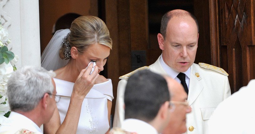 Księżna  Charlene i książę Albert w dniu ich ślubu /Gareth Cattermole /Getty Images