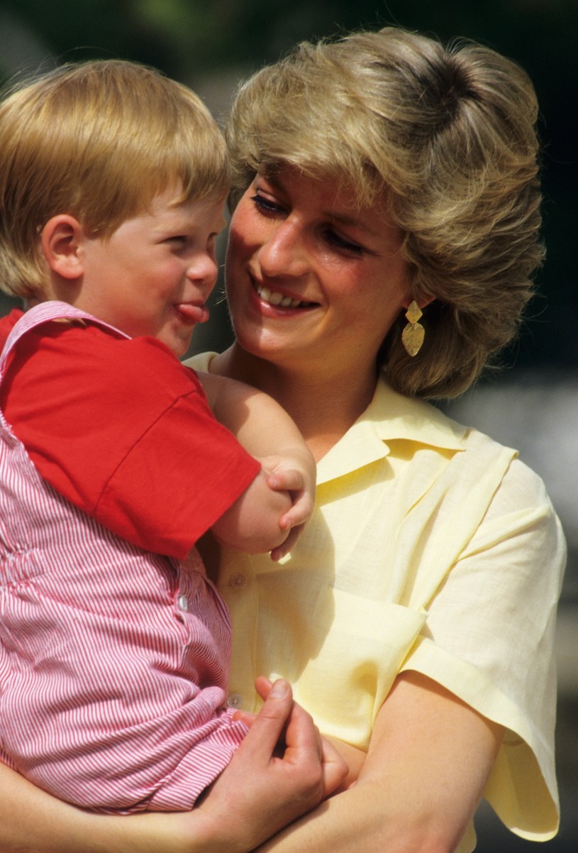 Księżna Diana bardzo kochała swojego syna /Georges De Keerle/Getty Images /Getty Images