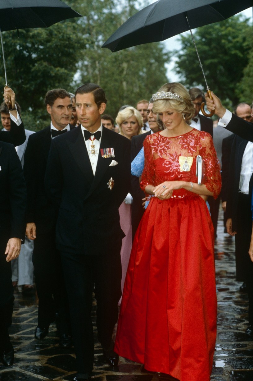 Księżna Diana i Karol /DAVID LEVENSON /Getty Images