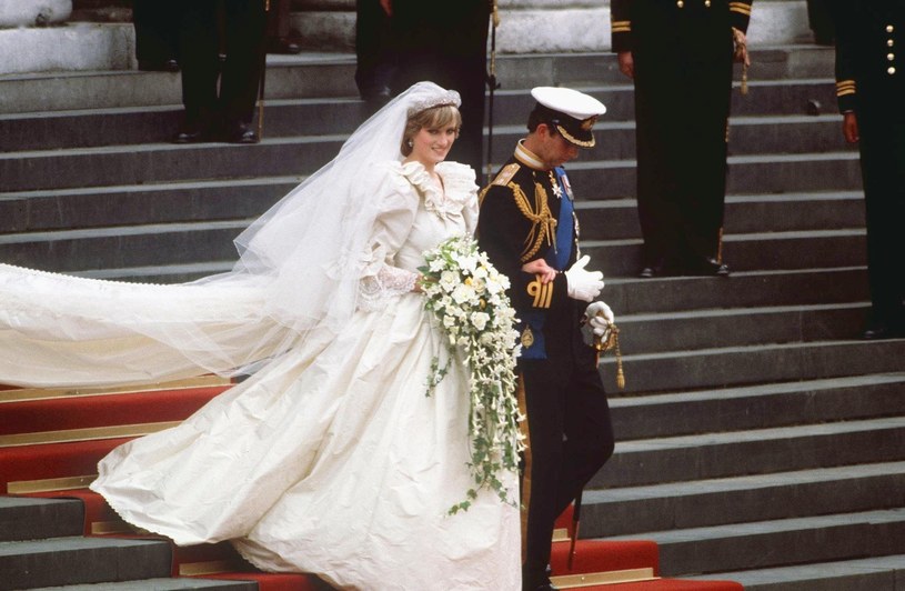 Księżna Diana już przed ślubem miała poważne wątpliwości, czy książę Karol będzie jej wierny /East News