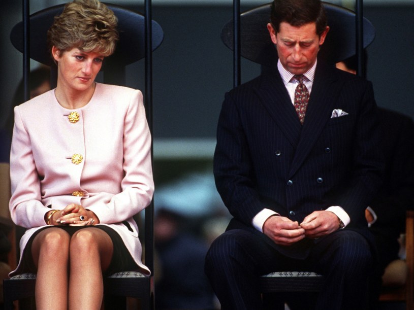 Księżna Diana nie była szczęśliwa żyjąc na dworze, o czym pisała w listach /Getty Images