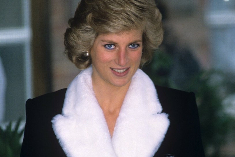 Księżna Diana przez lata nosiła krótkie lub półdługie włosy /Peter Brooker/REX/Shutterstock /East News