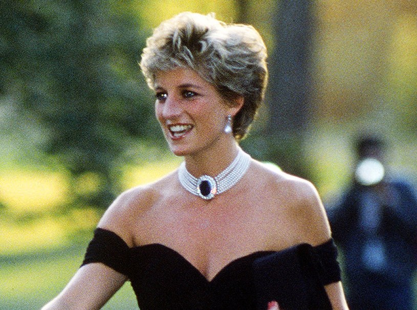 Księżna Diana w sukni zemsty. Kreacja stała się manifestem siły i niezależności księżnej /Jayne Fincher/Getty Images /Getty Images