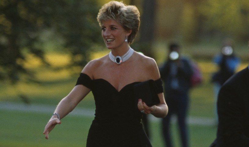 Księżna Diana wyglądała zachwycająco w "małej czarnej", do której później przylgnęła nazwa "sukienki zemsty" /Princess Diana Archive / Stringer /Getty Images