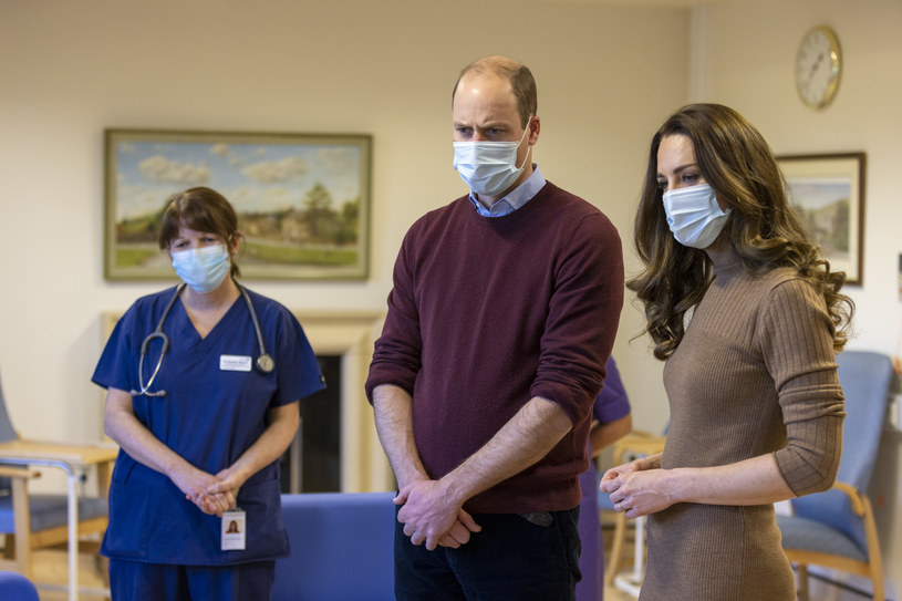 Księżna Kate i książę William spędzili czas na rozmowach z personelem medycznym /WPA Pool /Getty Images