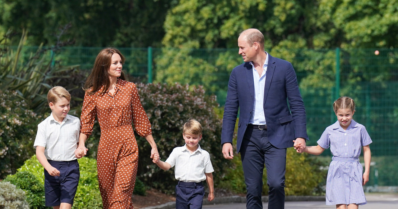 Księżna Kate i książę William z dziećmi: Georgem, Charlotte i Louisem /Jonathan Brady / POOL /Getty Images