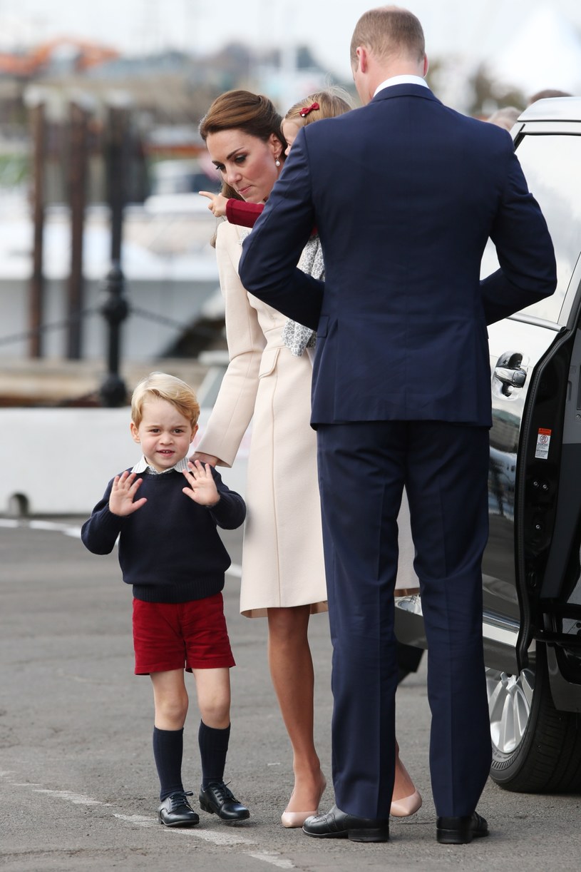 Księżna Kate i książę William z dziećmi /Pool /Getty Images