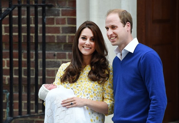 Księżna Kate i książę William z maleńką Charlotte /ANDY RAIN /PAP/EPA