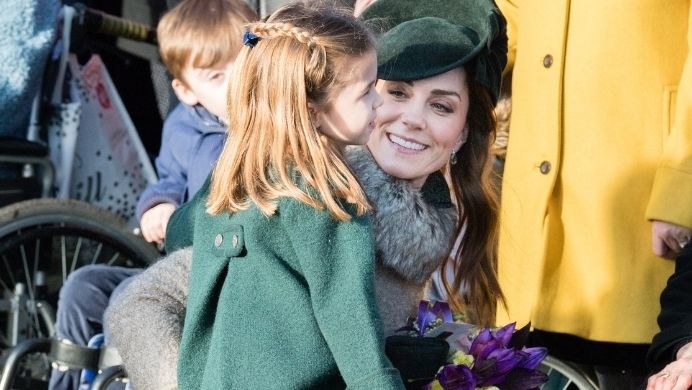 Księżna Kate jest zakochana po uszy w księżniczce Charlotte od momentu jej przyjścia na świat /Pool / Samir Hussein /Getty Images
