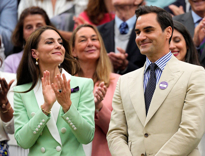 Księżna Kate na Wimbledonie w towarzystwie tenisisty Rogera Federera /Rex Features /East News