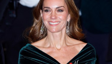 Księżna Kate po dwóch latach olśniła na czerwonym dywanie. Tak świętowała "królewską randkę" z mężem