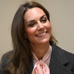 Księżna Kate w biznesowej stylizacji. Elegancja i kobiecość