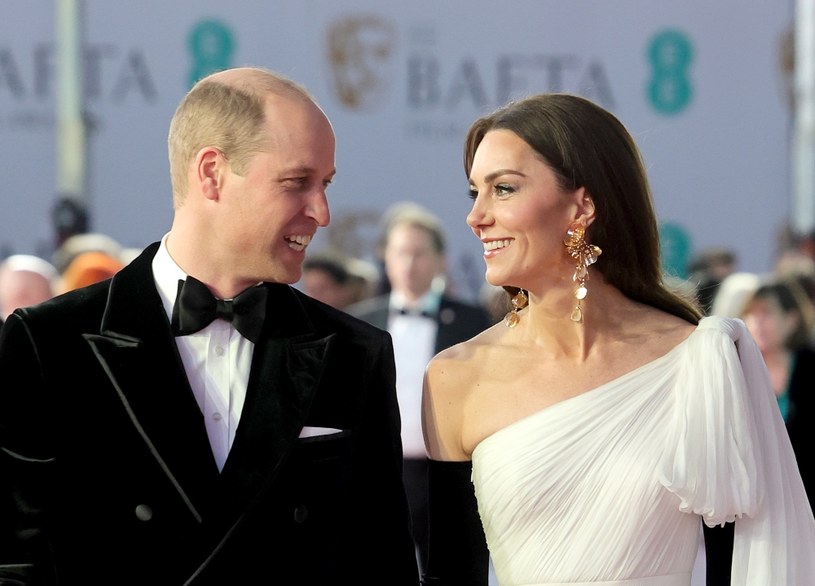 Księżna Kate w szampańskim nastroju, zdecydowała się na czułości względem męża / Chris Jackson/Getty Images /Getty Images