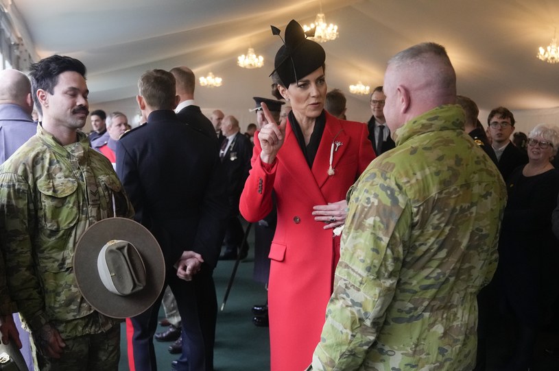 Księżna Walii w doskonałym humorze żartowała z żołnierzami /WPA Pool /Getty Images