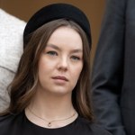 Monako Księżniczka Aleksandra zachwyca w sukni Givenchy po babci Grace Kelly