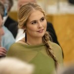 Księżniczka Amalia w limonkowej sukni. Przeniosła modny kolor lata w jesień