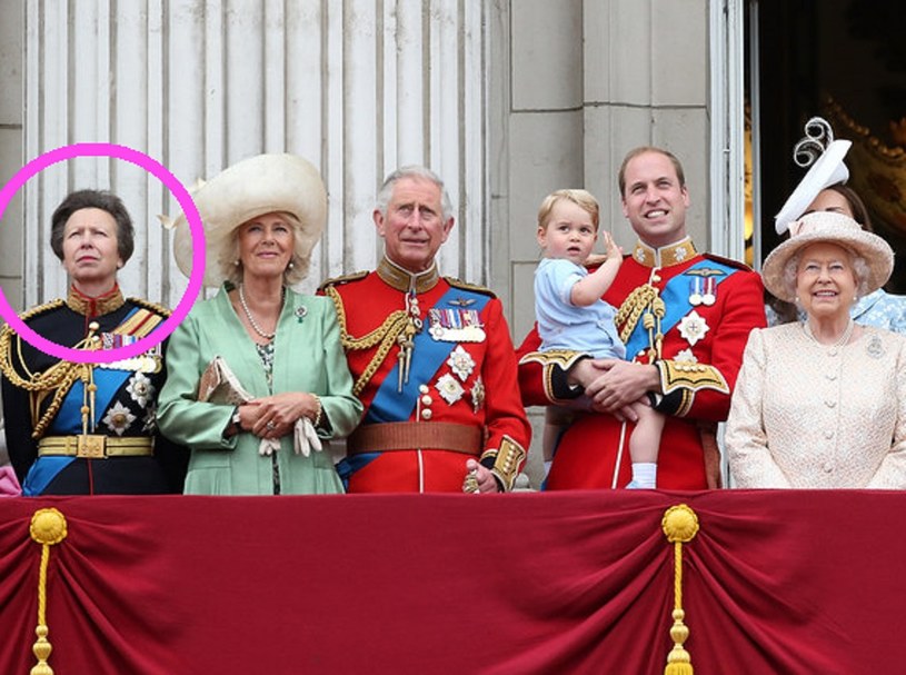 Księżniczka Anna (pierwsza od lewej) z rodziną królewską /Danny Martindale /Getty Images