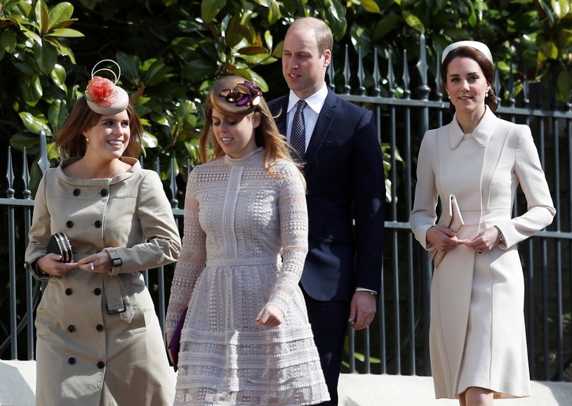 Księżniczka Beatrycze z siostrą Eugenią, księciem Williamem i księżną Kate /WPA Pool /Getty Images