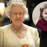 Księżniczka Charlotte jest kopią królowej Elżbiety II. Oto, co je łączy...