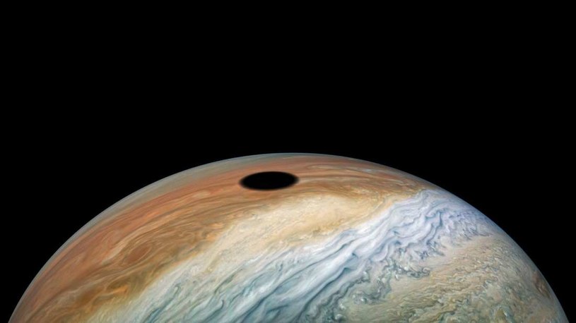 Księżyc Io na Jowiszu /NASA