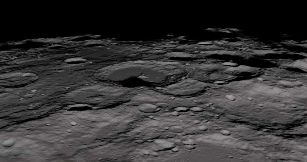 Księżycowe kratery wypełnia lód pochodzący z różnych źródeł /NASA