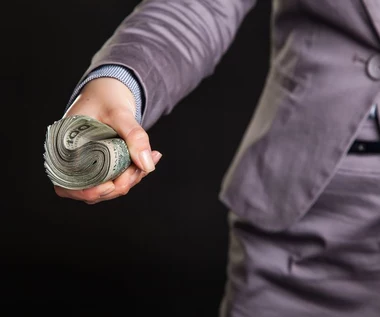 KSP: Pracownica banku okradła klientów na około 170 tysięcy