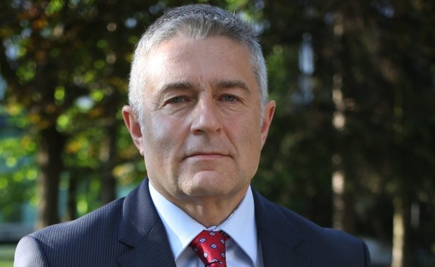 KSP: Władysław Frasyniuk odpowie za naruszenie nietykalności policjanta