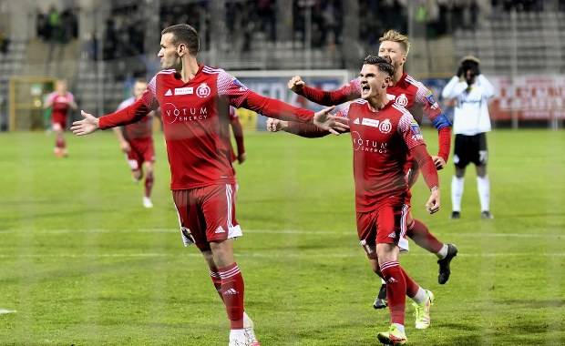 ​Kto awansuje do piłkarskiej Ekstraklasy? Ścisk w tabeli 1. ligi