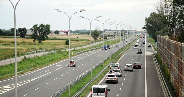 Kto będzie płacił za oświetlenie? / Fot: Jakub Wysoki /Reporter