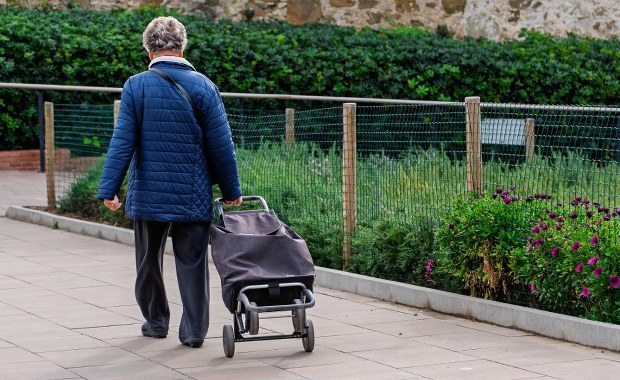Kto będzie pracował na emerytury? Dramatyczne prognozy na kolejne dekady