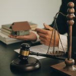 Kto dziedziczy po bezdzietnej siostrze? Kolejność reguluje ustawa