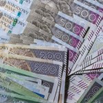 Kto jest na banknocie 500 zł, a kto na 200 zł? Polska gotówka to lekcja historii