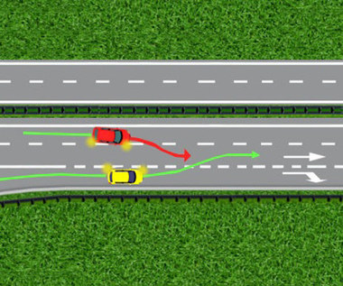 Kto ma pierwszeństwo przy zmianie pasa na środkowy? Kierowca z lewej czy prawej?