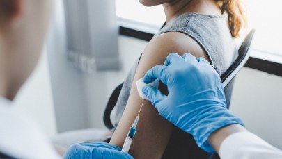 Kto może skorzystać z nowej szczepionki przeciwko Covid-19?