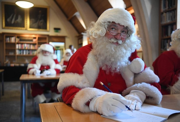 Kto najczęściej pisze listy do Świętego Mikołaja? /Kirsty O'Connor /PAP/EPA
