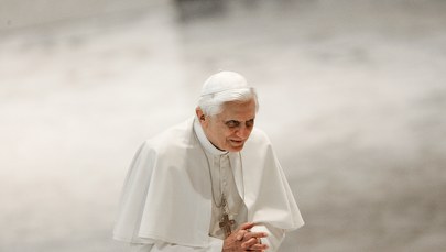 Kto opiekuje się papieżem seniorem Benedyktem XVI?