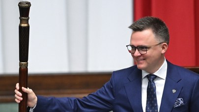 Kto płaci za podróże Szymona Hołowni?