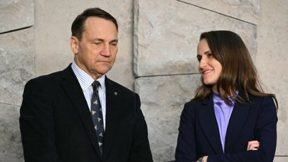 Kto płaci za wojnę w Ukrainie? Sikorski chce zmiany podejścia USA